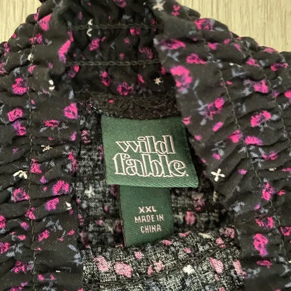 Wild Fable Mock Neck Floral Top - Picture 5 of 8